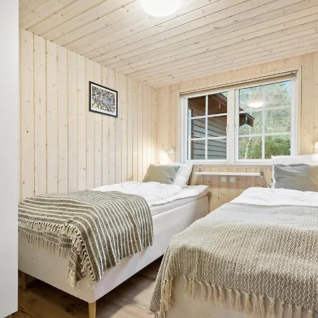 Holiday home 9 Bedroom Awesome In