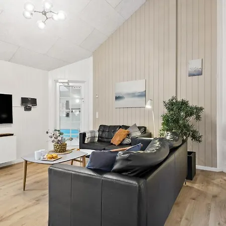 9 Bedroom Awesome In Holiday home *