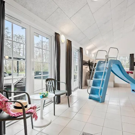 9 Bedroom Awesome In