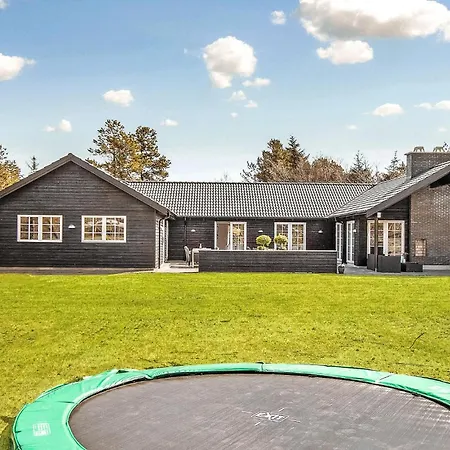 Prázdninový dům 9 Bedroom Awesome In