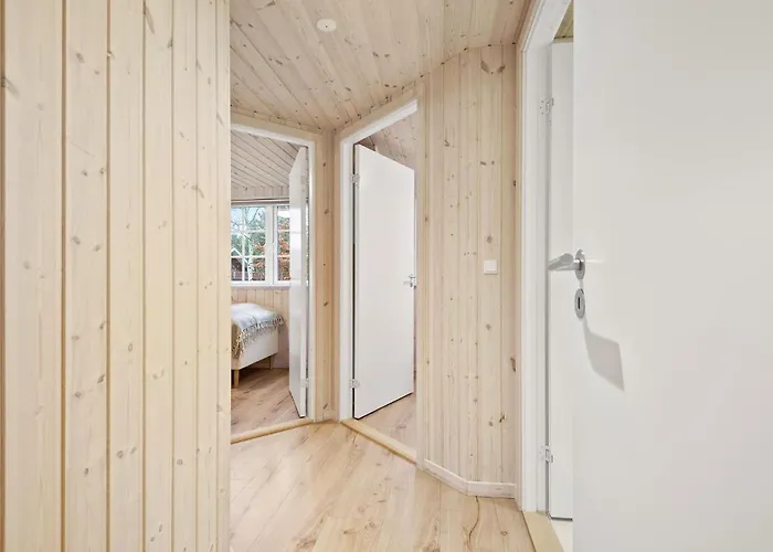 9 Bedroom Awesome In Semesterbostad *