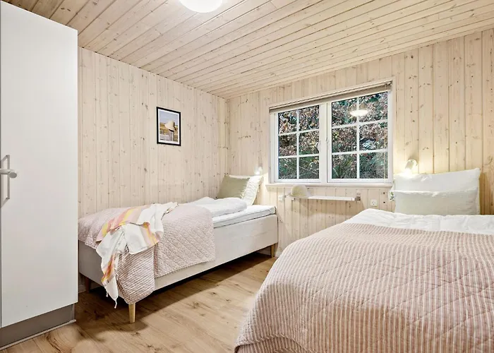بيت للعطل 9 Bedroom Awesome In