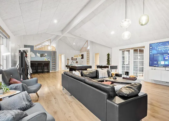 بيت للعطل 9 Bedroom Awesome In *