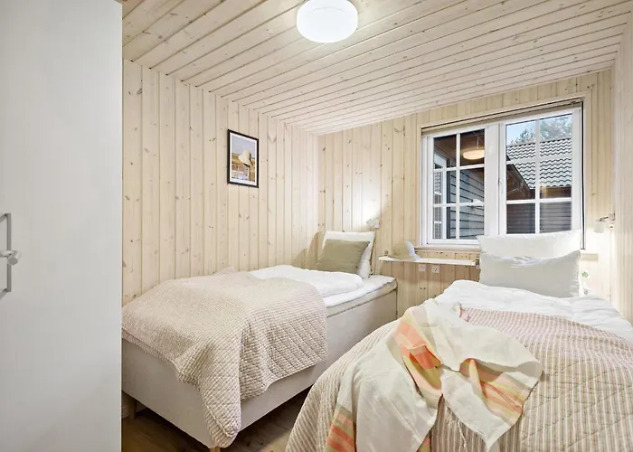 9 Bedroom Awesome In *