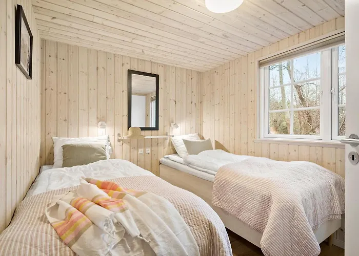 بيت للعطل 9 Bedroom Awesome In *